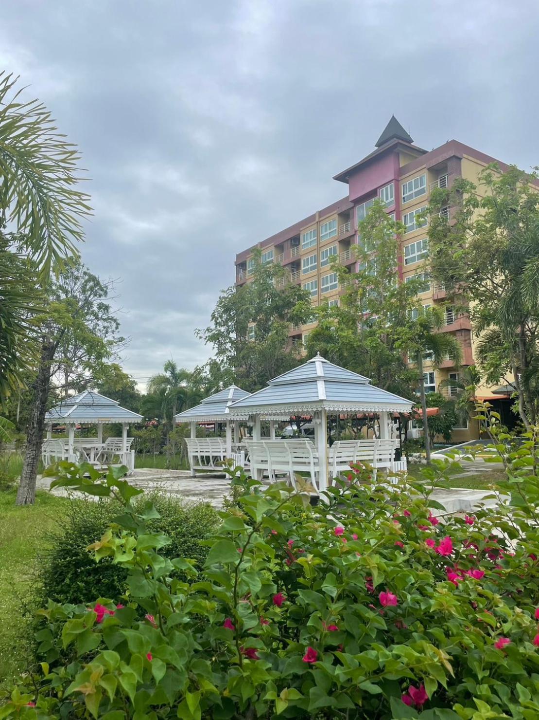 H2Do Hotel Ban Khlong Sanam Phli Екстер'єр фото